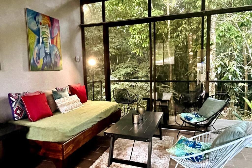An Abundance Of Wildlife At Jungle Glory Home Abajo マヌエル・アントニオ エクステリア 写真